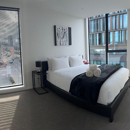 2 Bedrooms Apprtmt Plus Underground Parking In Cbd Christchurch Exterior photo