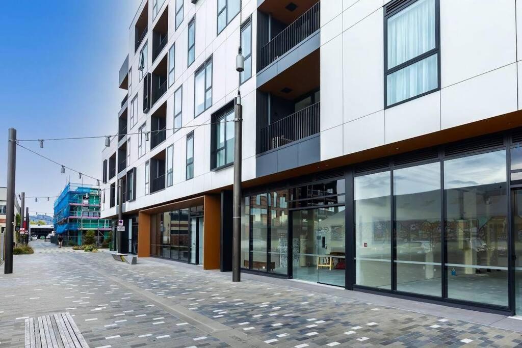 2 Bedrooms Apprtmt Plus Underground Parking In Cbd Christchurch Exterior photo