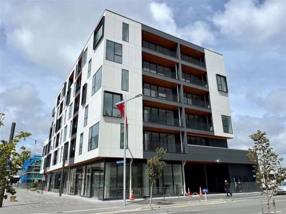 2 Bedrooms Apprtmt Plus Underground Parking In Cbd Christchurch Exterior photo