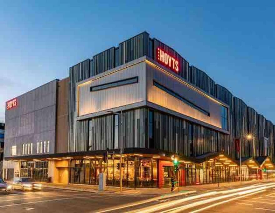 2 Bedrooms Apprtmt Plus Underground Parking In Cbd Christchurch Exterior photo