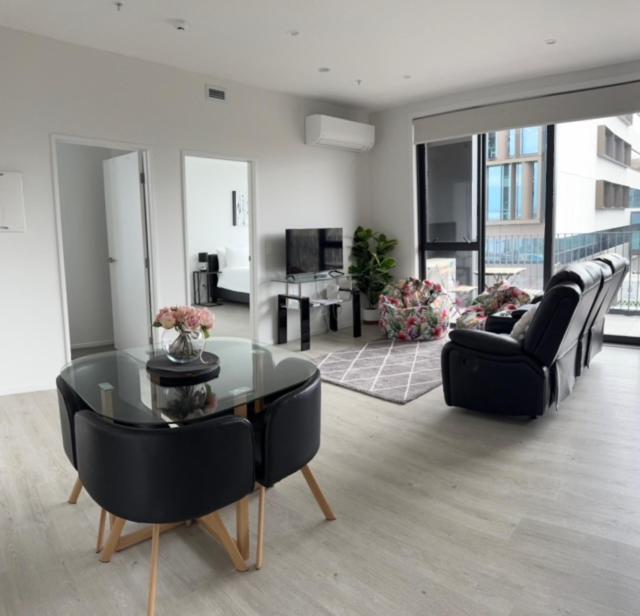 2 Bedrooms Apprtmt Plus Underground Parking In Cbd Christchurch Exterior photo